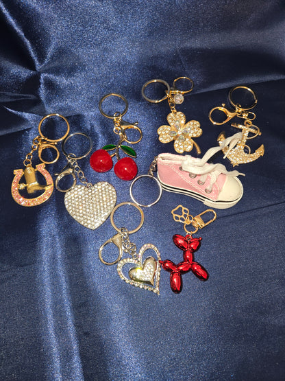 The Cozy Glam Scoop™ – 10+Item Mystery Scoop for Women | Cozy + Glam Surprises