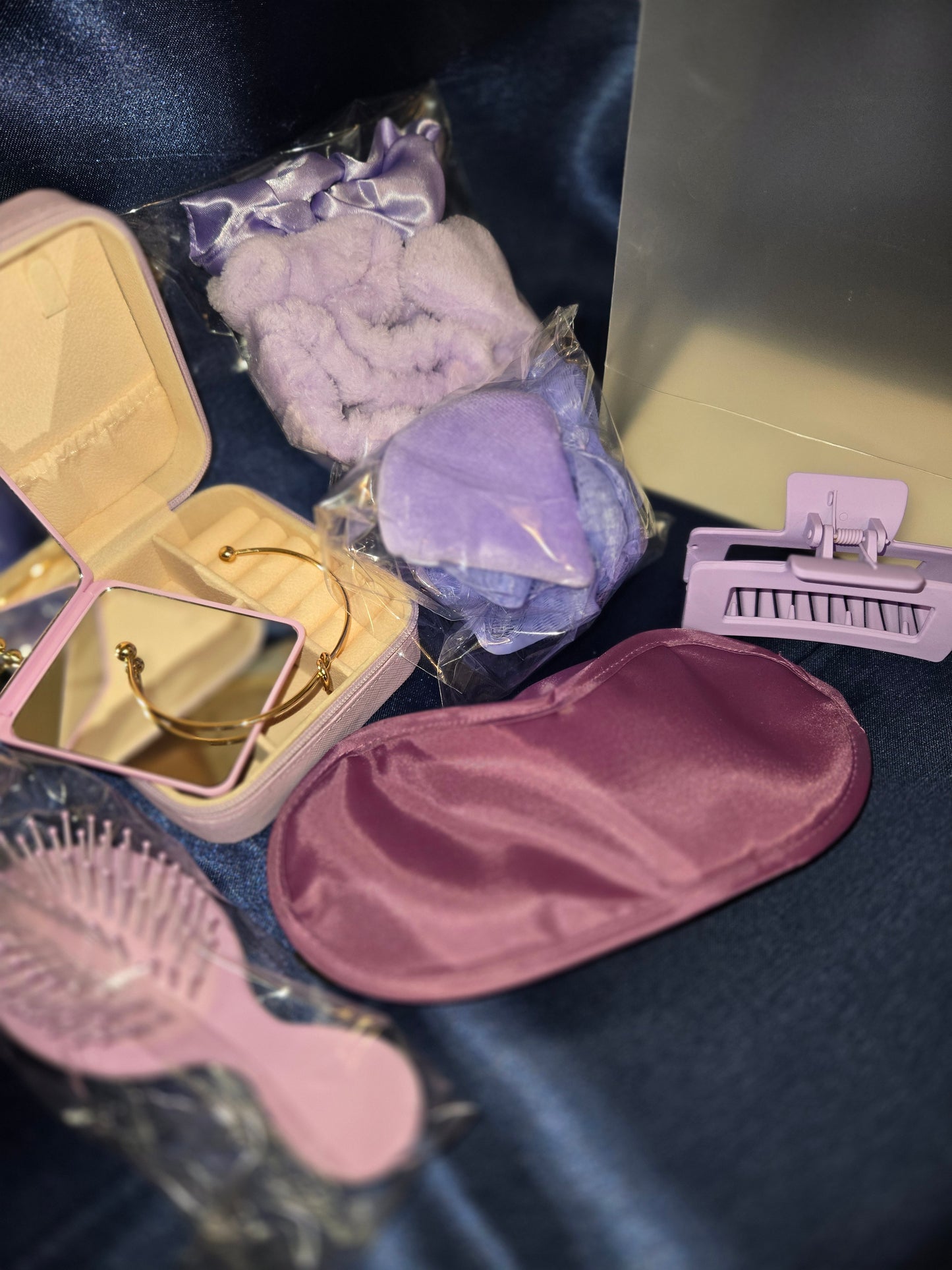 The Cozy Glam Scoop™ – 10+Item Mystery Scoop for Women | Cozy + Glam Surprises