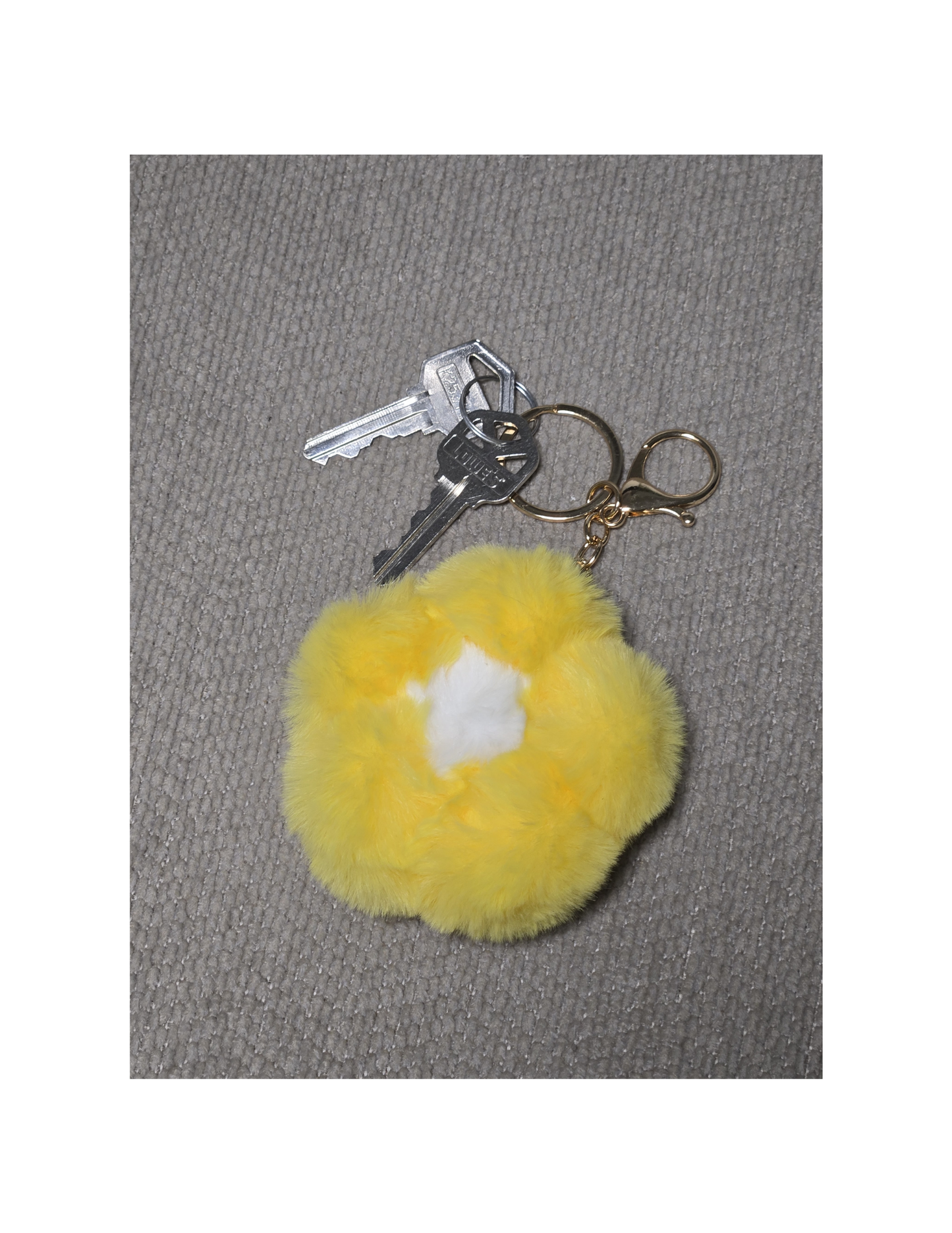 Plush Daisy Keychain